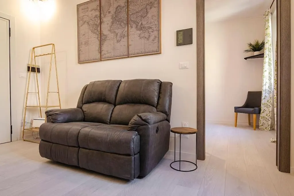 Canonica Home, In The Heart Of The City Bologna 0*,  Italy