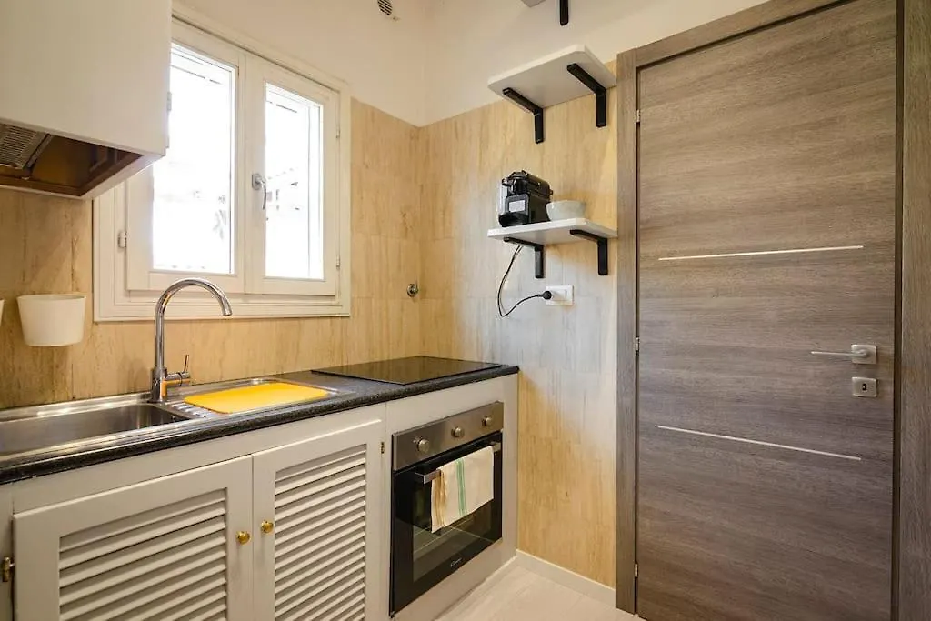 Canonica Home, In The Heart Of The City Bologna 0*,